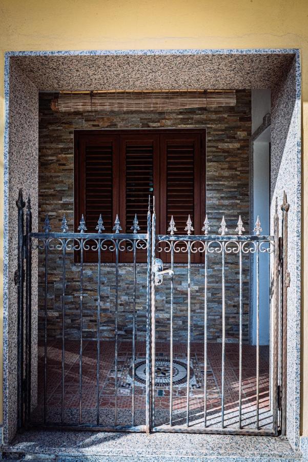 Casa Vacanze Maestrale - By Faendho Порто-Торрес Экстерьер фото
